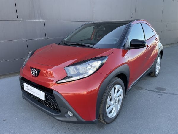 Verm chilli 2vh Usado 2023 Toyota Aygo Pulse Citadino | € 17.250 (Preço justo) - Imagem 1/4