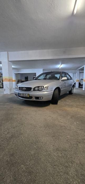 Usado 2000 Toyota Corolla Sedan | € 2.600 - Imagem 1/4