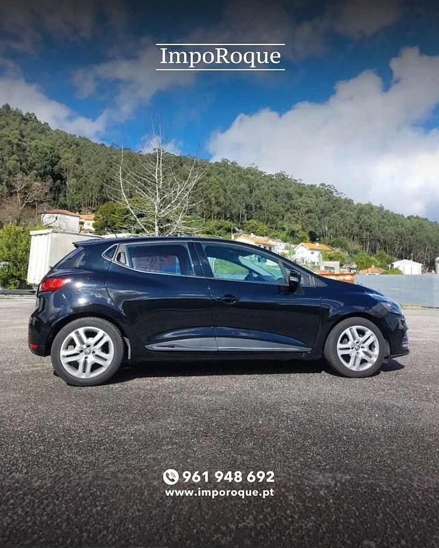 Preto Usado 2018 Renault Clio IV | € 9.490 (Bom preço) - Imagem 1/4