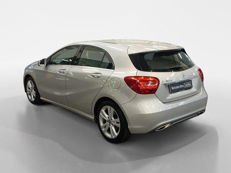 Usado Mercedes A180 Style 109 HP (80 kW) 2018 Cinza