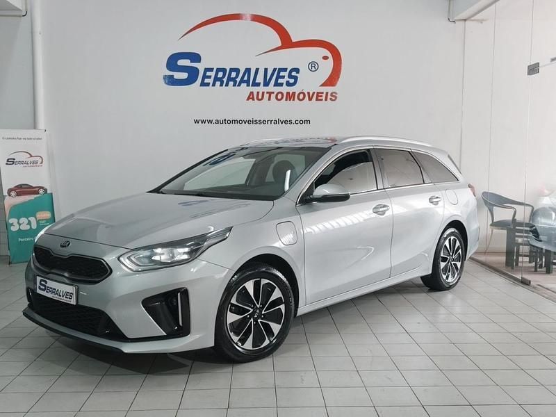 Usado Kia Ceed Sportswagon 141 HP (103 kW) 2021 Cinzento Carrinha