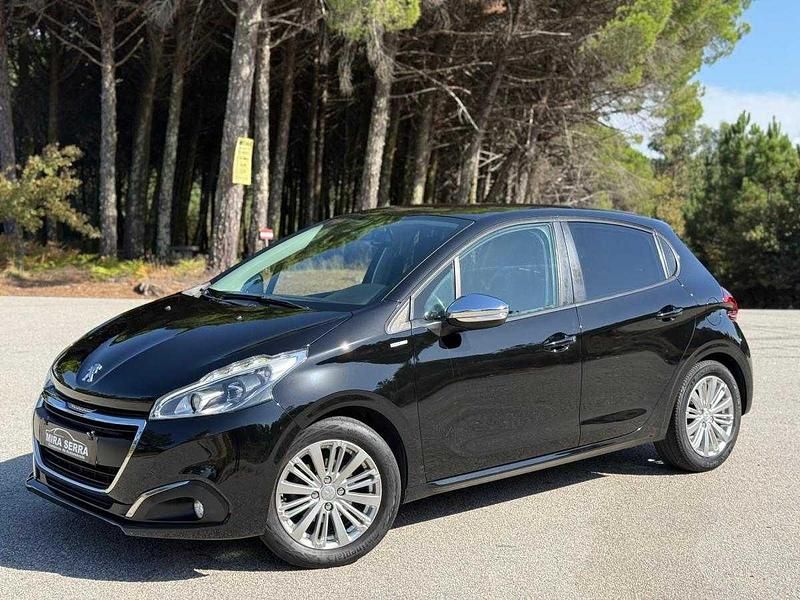 Preto Usado 2017 Peugeot 208 Citadino | € 12.990 (Preço elevado) - Imagem 1/4