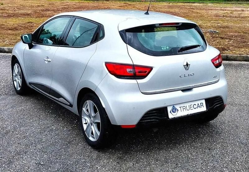 Usado Renault Clio IV 90 HP (66 kW) 2015 Cinzento