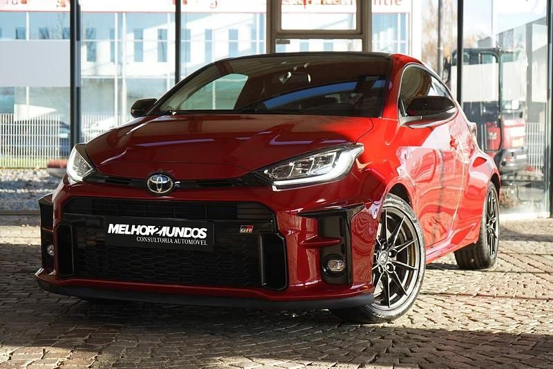 Vermelho Usado 2020 Toyota Yaris Citadino | € 39.500 - Imagem 1/4