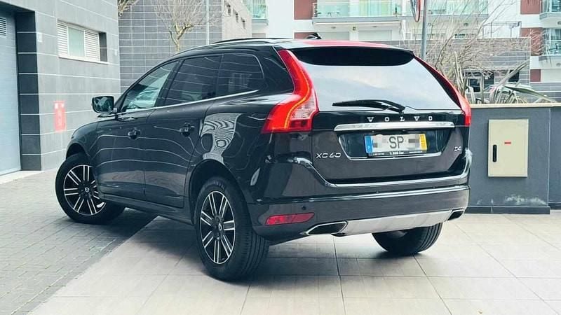 Usado Volvo XC60 190 HP (139 kW) 2017 Preto SUV