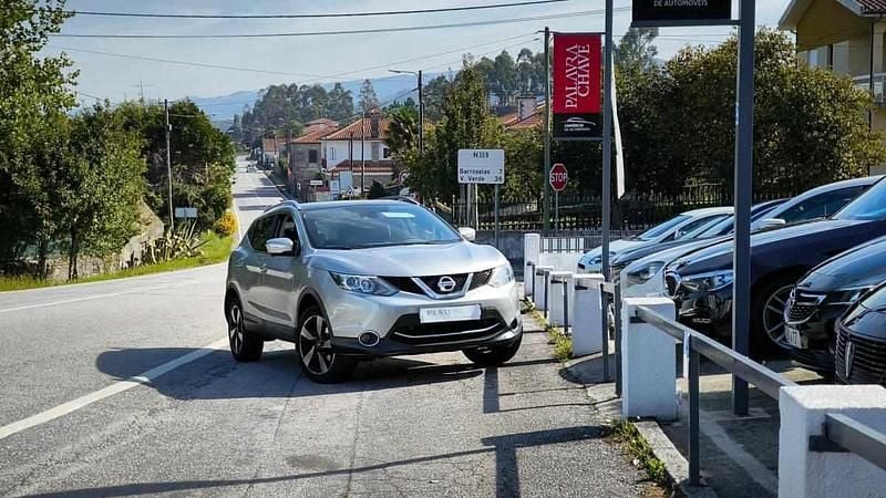 Cinzento Usado 2016 Nissan Qashqai SUV | € 16.950 (Preço justo) - Imagem 1/1
