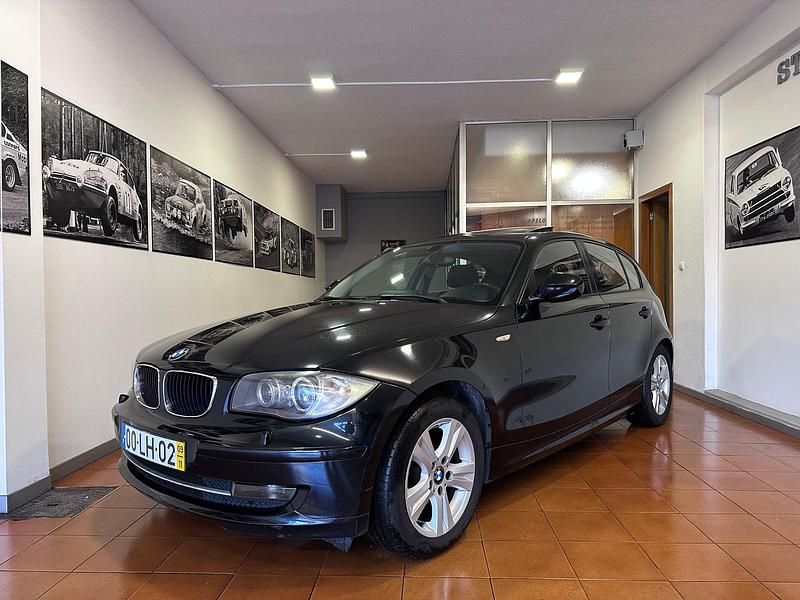 Preto Usado 2009 BMW 118 Citadino | € 11.000 (Super Preço) - Imagem 1/4