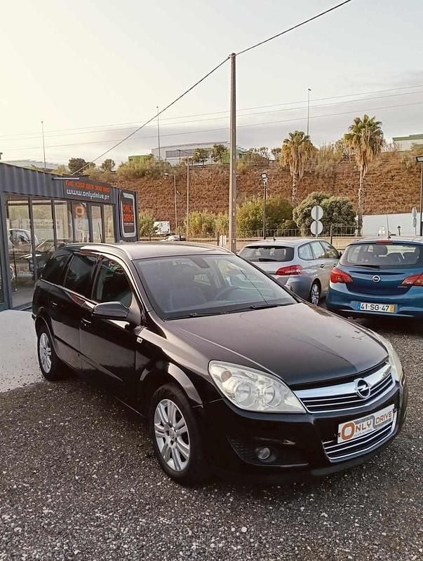 Preto Usado 2008 Opel Astra Carrinha | € 4.750 (Preço justo) - Imagem 1/4