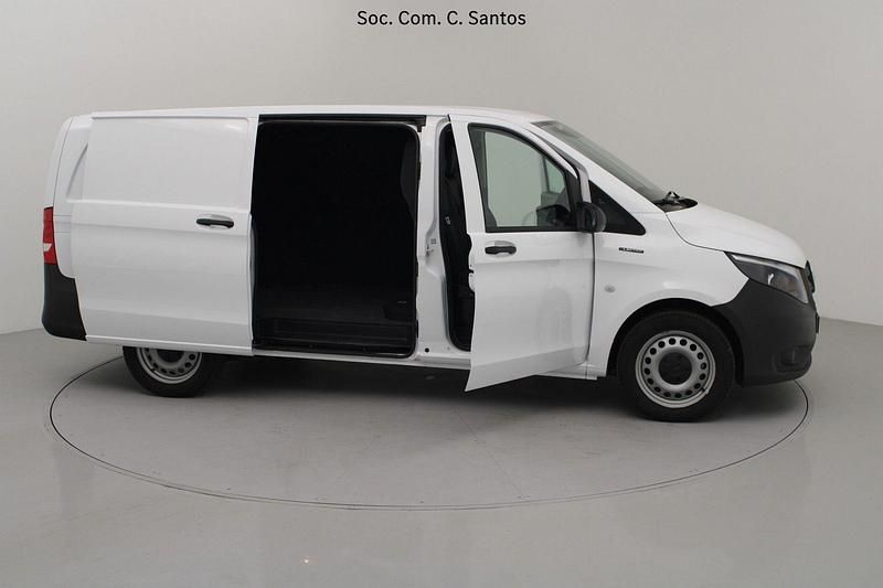 Usado Mercedes e-Vito 85 kW (116 HP) 2023 Branco Monovolume