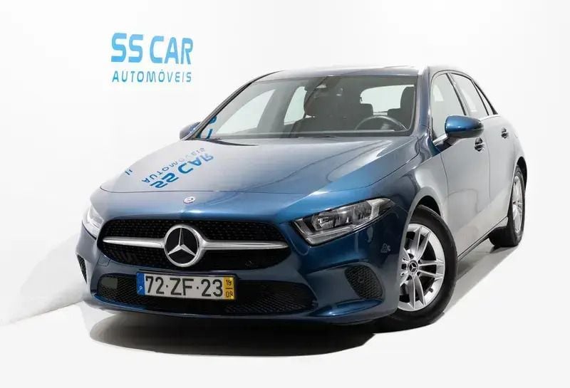 Azul Usado 2019 Mercedes A160 Style Citadino | € 20.940 (Super Preço) - Imagem 1/4