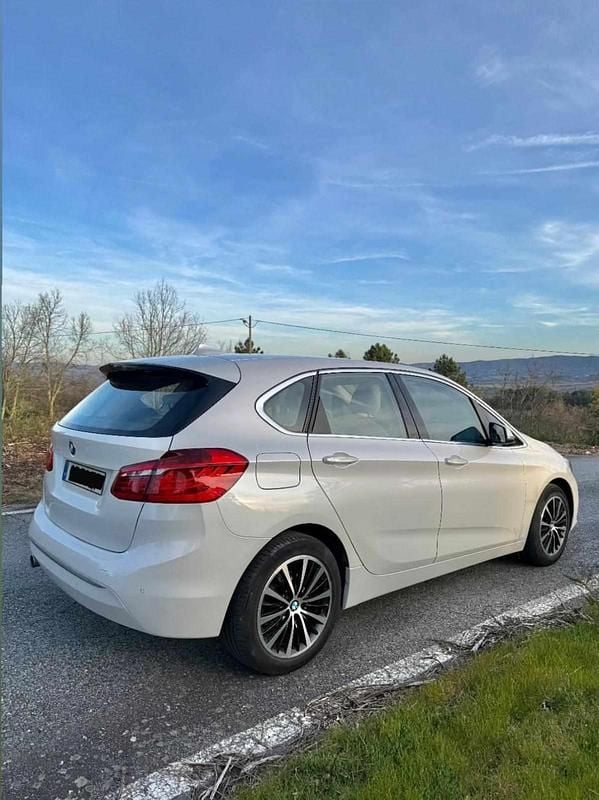 Usado BMW 218 Active Tourer 150 HP (110 kW) 2015 Branco Monovolume
