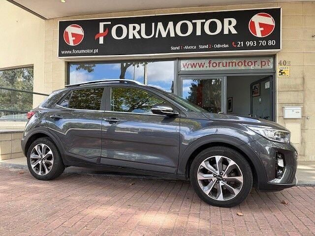 Cinza Usado 2020 Kia Stonic SUV | € 16.450 (Preço justo) - Imagem 1/4