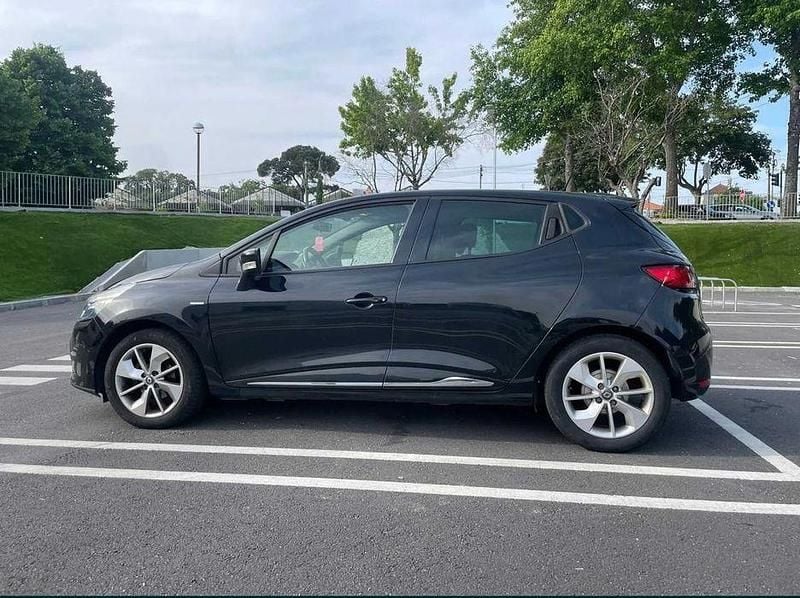 Usado 2016 Renault Clio IV Sedan | € 8.000 (Super Preço) - Imagem 1/4
