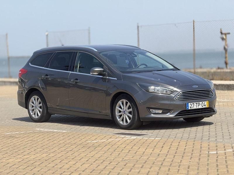 Cinza Usado 2017 Ford Focus Titanium Carrinha | € 7.900 (Preço justo) - Imagem 1/4