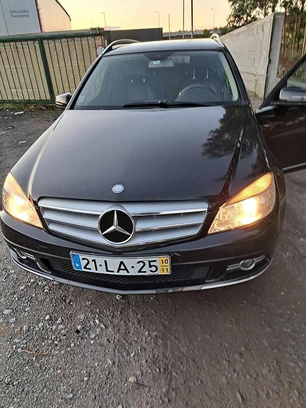 Preto Usado 2010 Mercedes C220 Sedan | € 9.600 (Super Preço) - Imagem 1/4