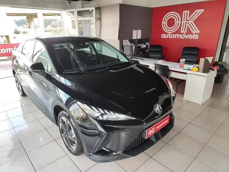 Usado MG MG4 EV Comfort 150 kW (204 HP) 2024 Preto Citadino