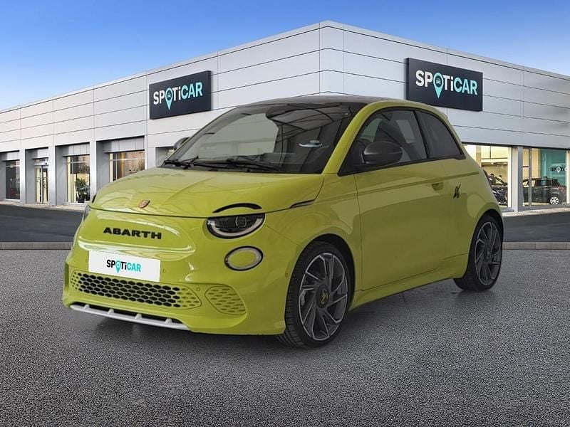 Verde Usado 2023 Abarth 500e Citadino | € 28.500 - Imagem 1/4