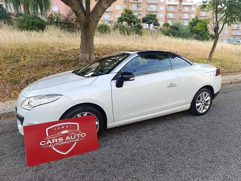 Branco Usado 2011 Renault Mégane III Cabrios | € 10.999 (Preço justo) - Imagem 1/4