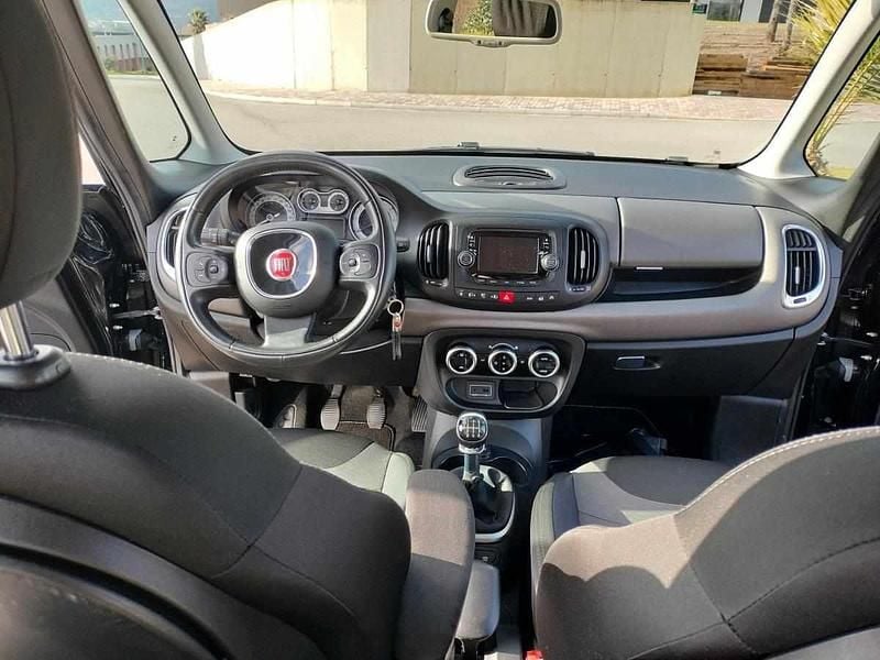 Usado Fiat 500L 120 HP (88 kW) 2015 Preto Monovolume