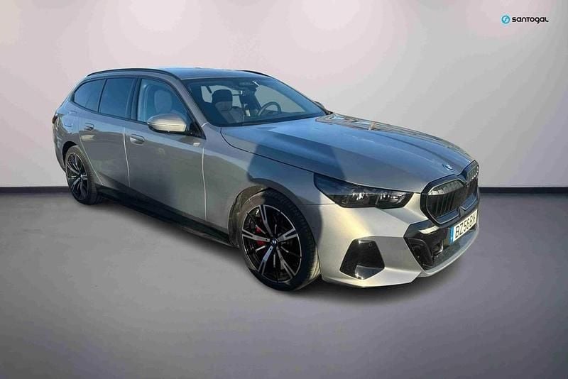 Cinzento Usado 2025 BMW i5 Comfort Edition Coupé | € 68.900 (Preço justo) - Imagem 1/4