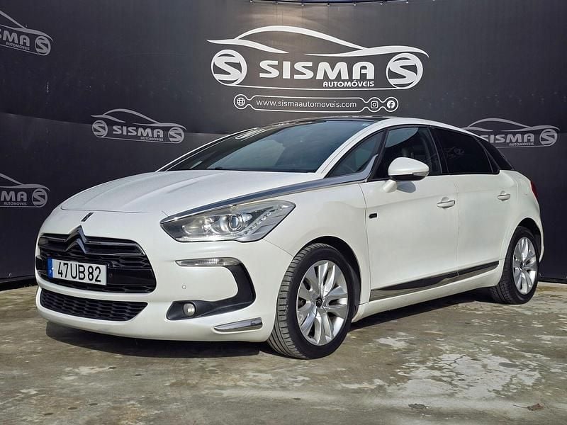 Usado Citroën DS5 Sport Chic 200 HP (147 kW) 2014 Branco Citadino