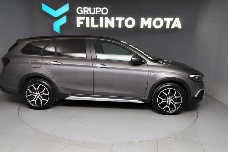 Cinza Usado 2023 Fiat Tipo | € 16.990 (Bom preço) - Imagem 1/4
