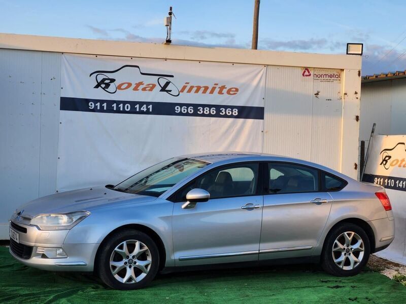 Cinzento Usado 2008 Citroën C5 Exclusive Sedan | € 7.000 (Preço elevado) - Imagem 1/4