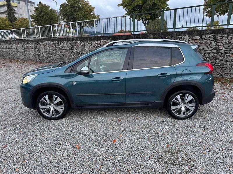 Usado Peugeot 2008 Crossway 110 HP (80 kW) 2016 Azul SUV