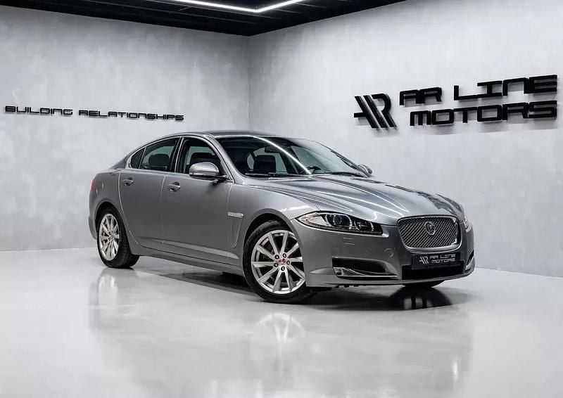 Cinza antracite Usado 2014 Jaguar XF Premium Luxury Sedan | € 19.950 (Preço justo) - Imagem 1/4
