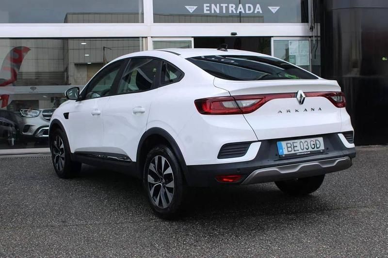 Usado Renault Arkana 140 HP (102 kW) 2022 Branco SUV