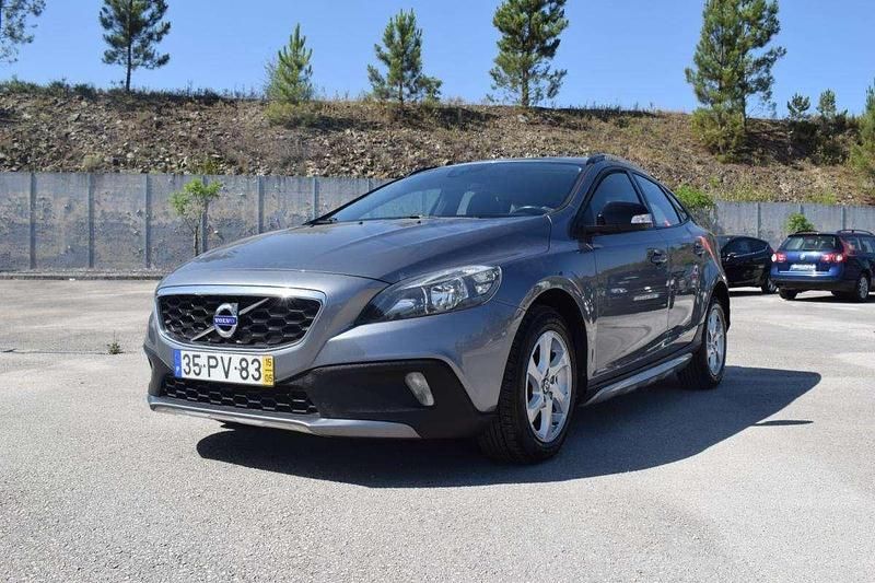 Usado Volvo V40 CC 115 HP (84 kW) 2015 Cinzento Carrinha