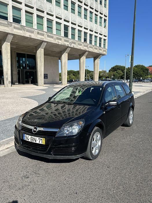 Usado 2006 Opel Astra Sedan | € 2.200 (Bom preço) - Imagem 1/4