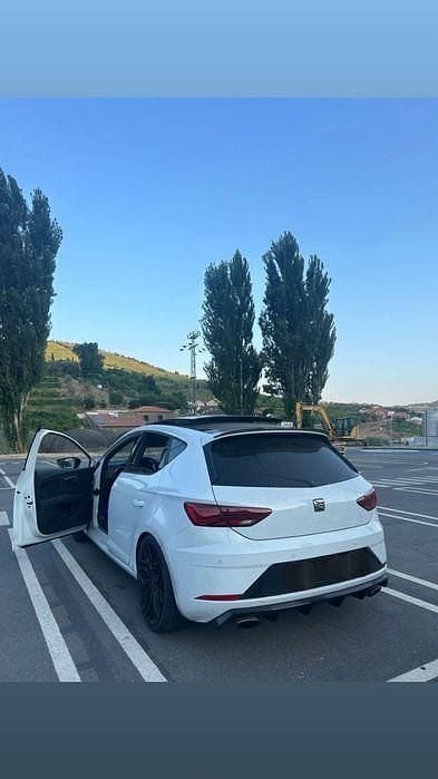 Branco Usado 2018 Cupra Leon Sedan | € 23.990 (Super Preço) - Imagem 1/4
