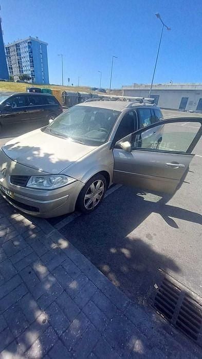 Usado 2007 Renault Mégane II Sedan | € 1.500 - Imagem 1/4