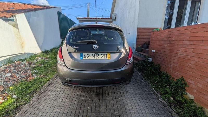 Usado Lancia Ypsilon 69 HP (50 kW) 2014 Citadino