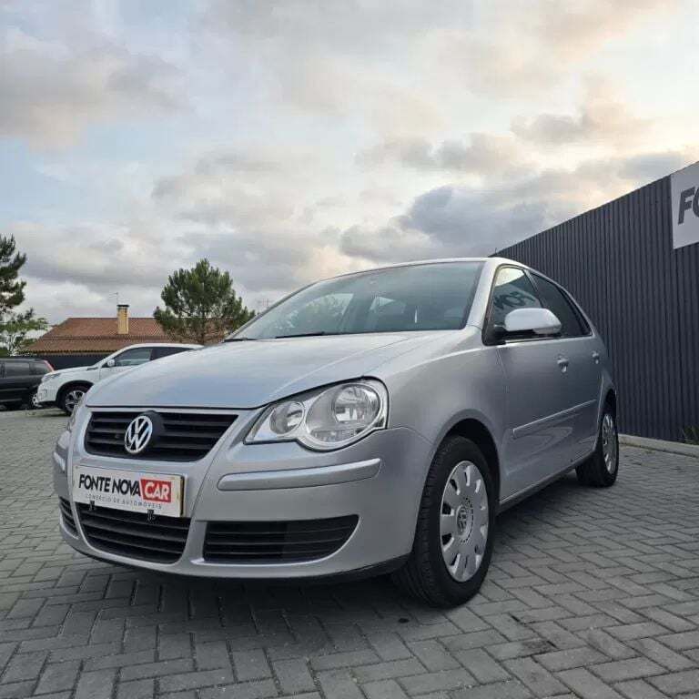 Cinza Usado 2008 VW Polo | € 5.750 (Preço justo) - Imagem 1/4