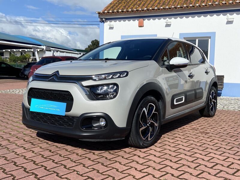 Cinza Usado 2022 Citroën C3 PureTech Citadino | € 15.750 (Preço justo) - Imagem 1/4