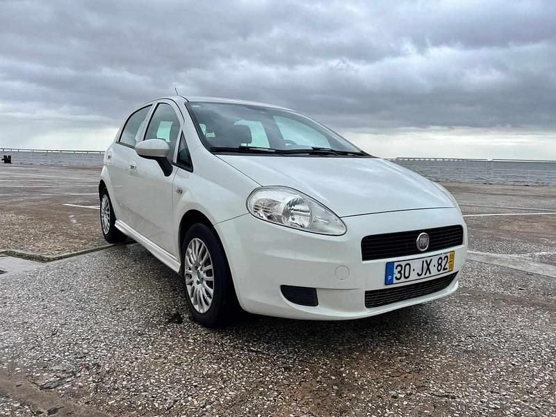 Usado Fiat Punto 75 HP (55 kW) 2010 Branco Citadino