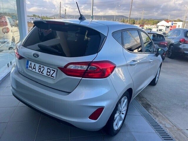 Usado Ford Fiesta Limited 75 HP (55 kW) 2020 Cinzento Citadino