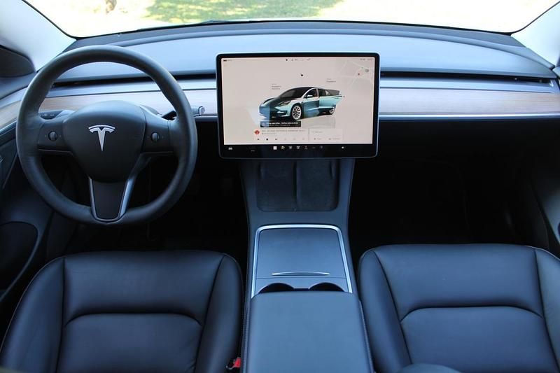 Usado Tesla Model 3 225 kW (306 HP) 2021 Branco Sedan