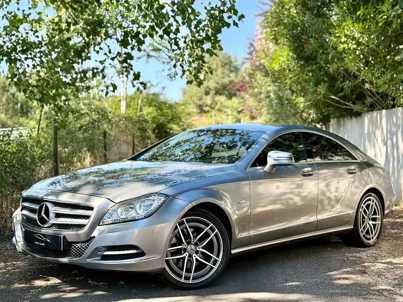 Cinzento Usado 2011 Mercedes CLS350 Sedan | € 19.990 - Imagem 1/4