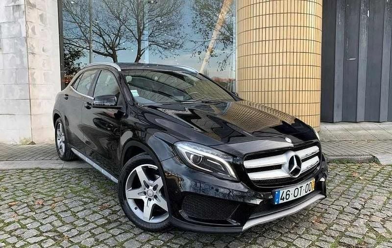 Preto Usado 2014 Mercedes GLA200 SUV | € 11.950 - Imagem 1/4