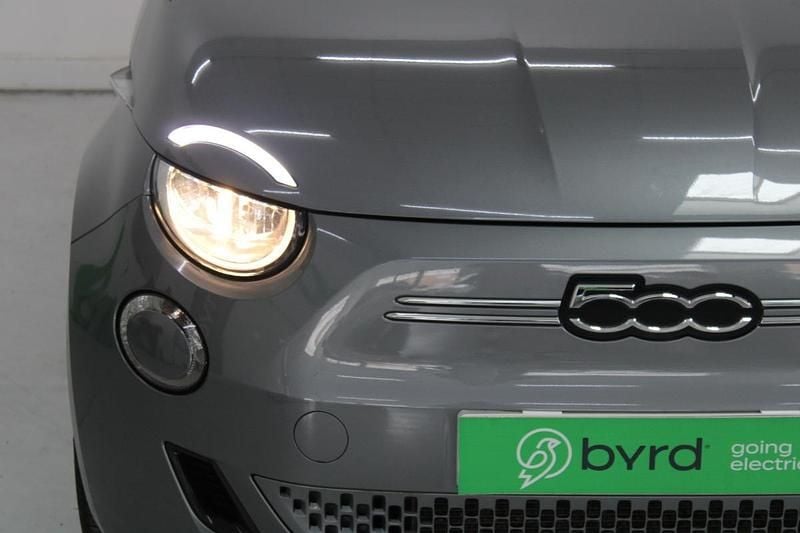 Usado Fiat 500e Icon 86 kW (118 HP) 2022 Cinza Citadino