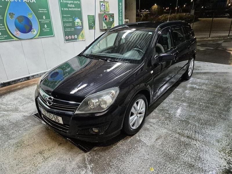 Usado Opel Astra 90 HP (66 kW) 2008 Sedan