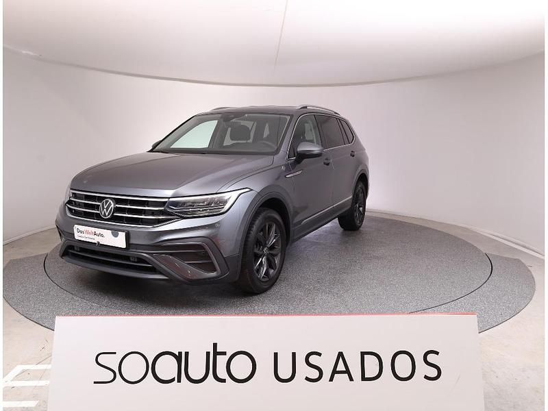 Cinzento escuro Usado 2022 VW Tiguan Allspace Life SUV | € 34.490 (Preço justo) - Imagem 1/4