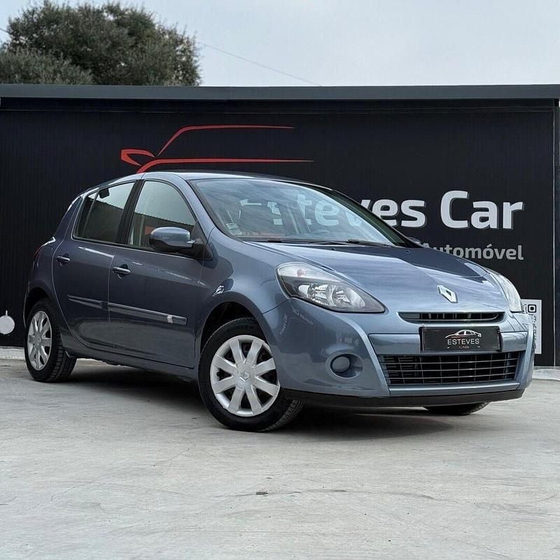 Cinza Usado 2010 Renault Clio II Citadino | € 4.950 (Preço justo) - Imagem 1/4