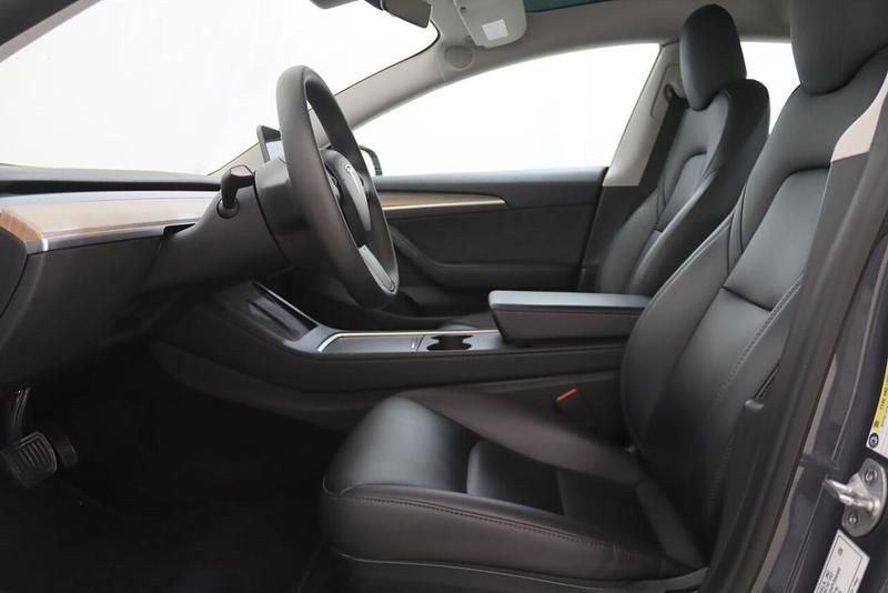 Usado Tesla Model 3 208 kW (283 HP) 2023 Cinzento Sedan