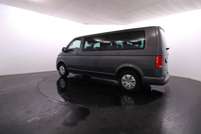 Usado VW Caravelle 150 HP (110 kW) 2022 Cinza Monovolume