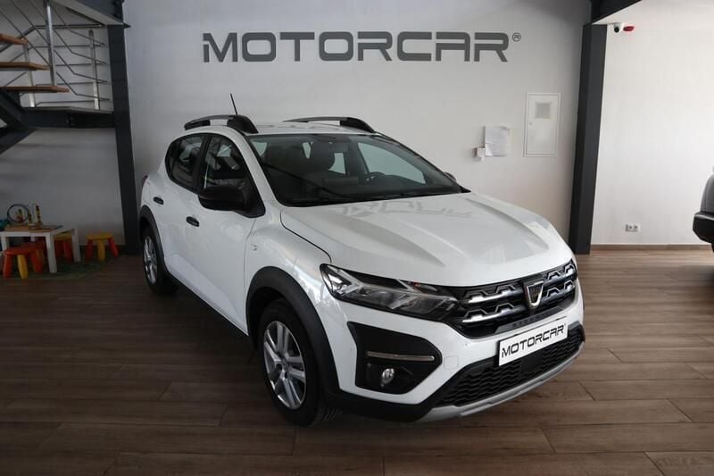Branco Usado 2022 Dacia Sandero Comfort Citadino | € 15.900 (Preço justo) - Imagem 1/4