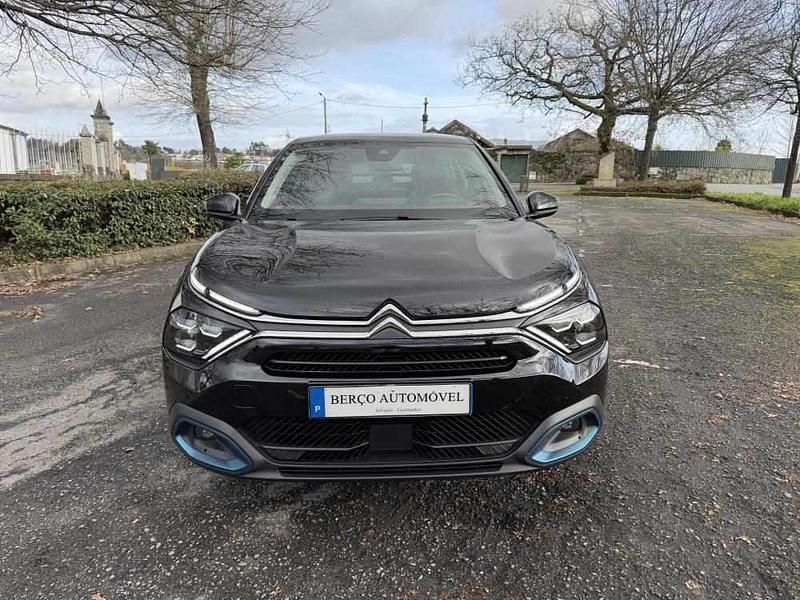 Usado Citroën e-C4 100 kW (136 HP) 2023 Preto